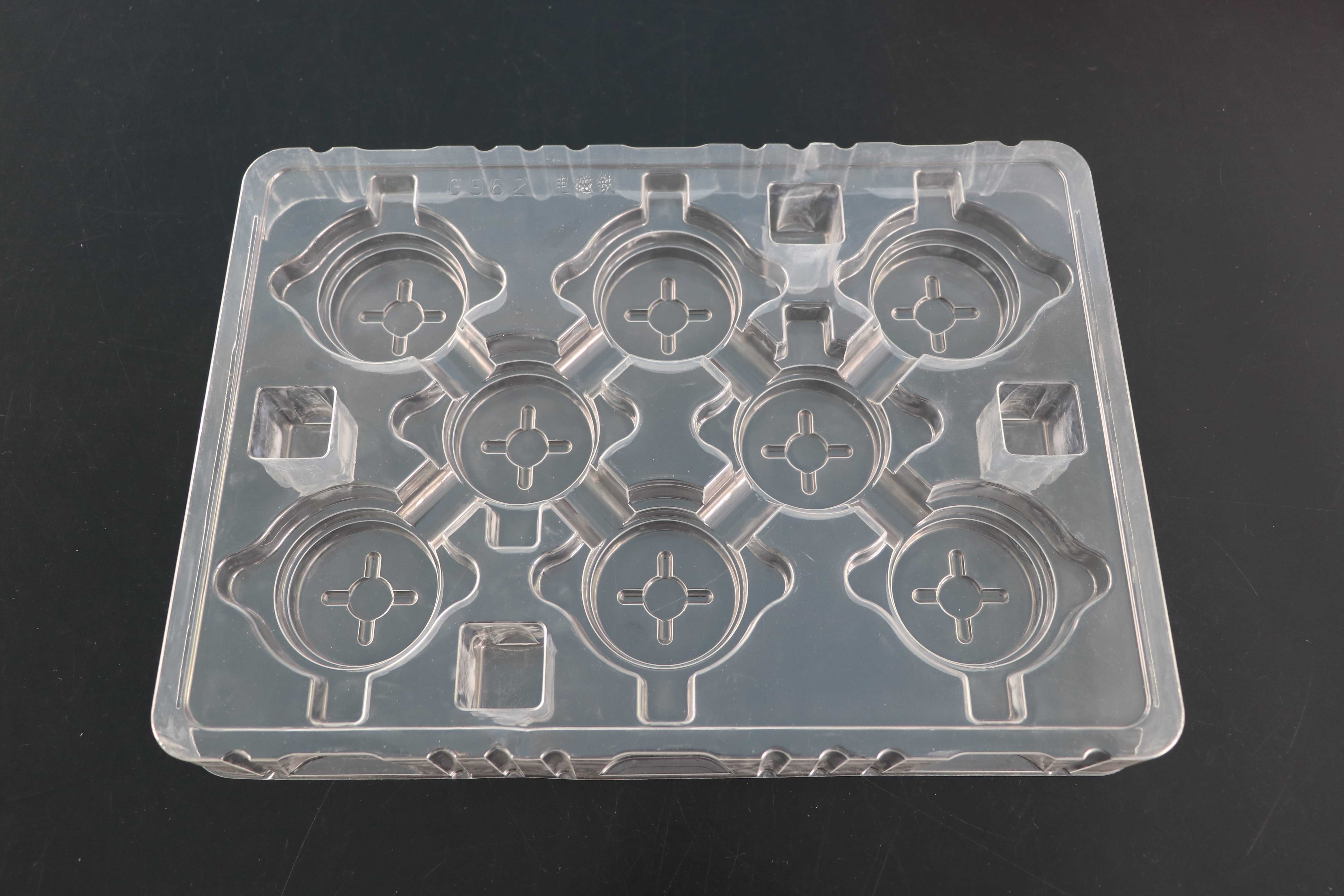 汽(qi)車零部件吸塑包(bāo)裝